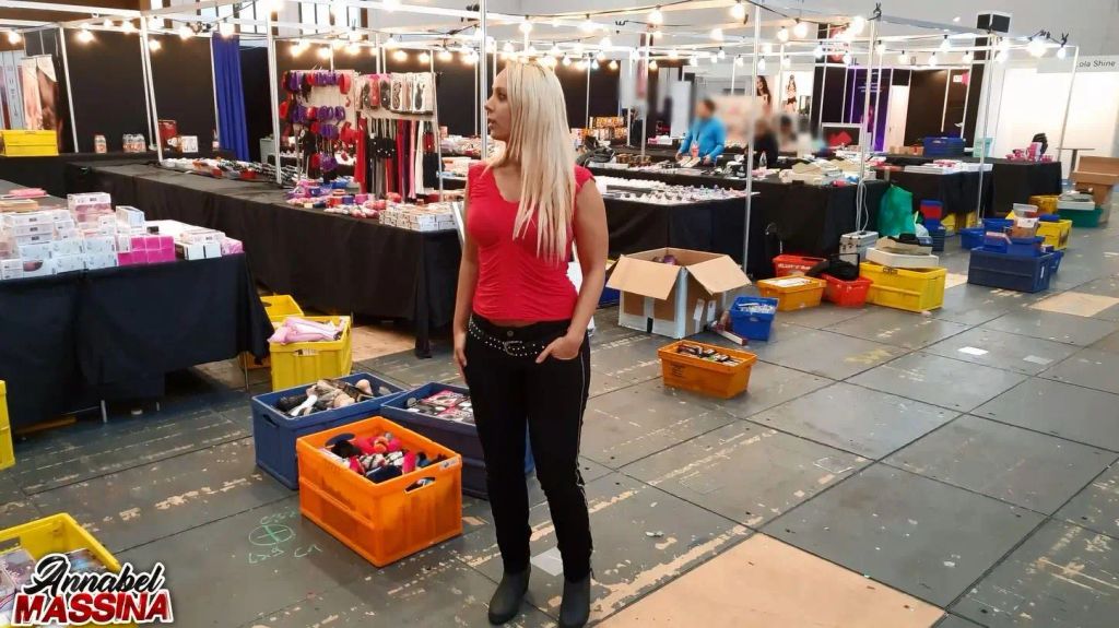 Fan Fick Treffen mitten auf der Venus Erotik Messe