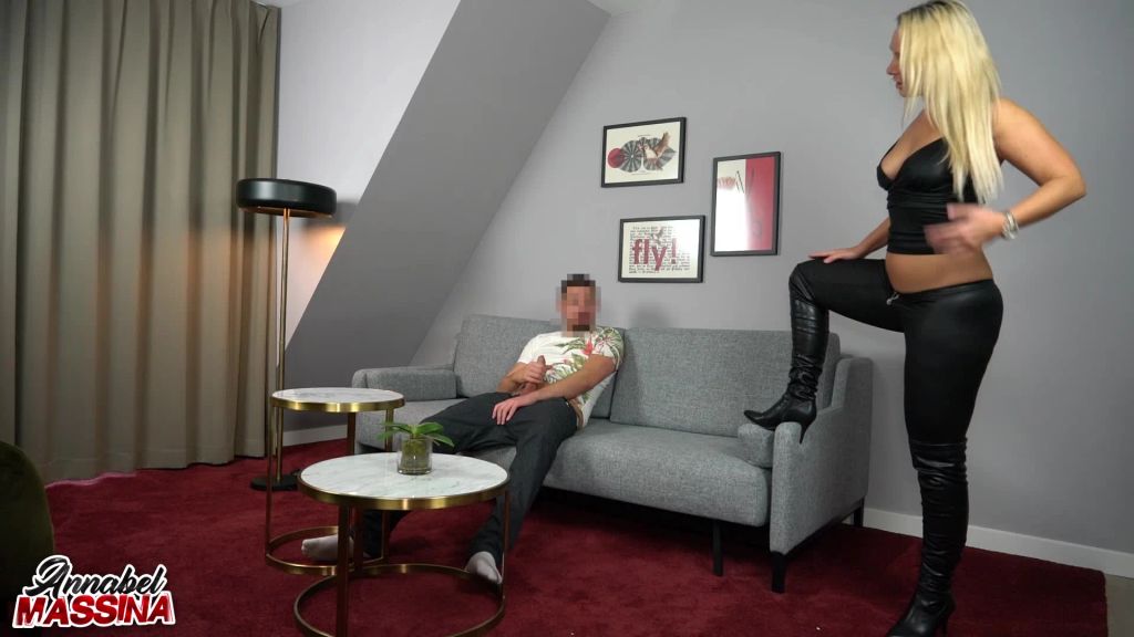 sexy foto nr. 3 von Privatfick Lederschlampe wird gnadenlos zerbumst