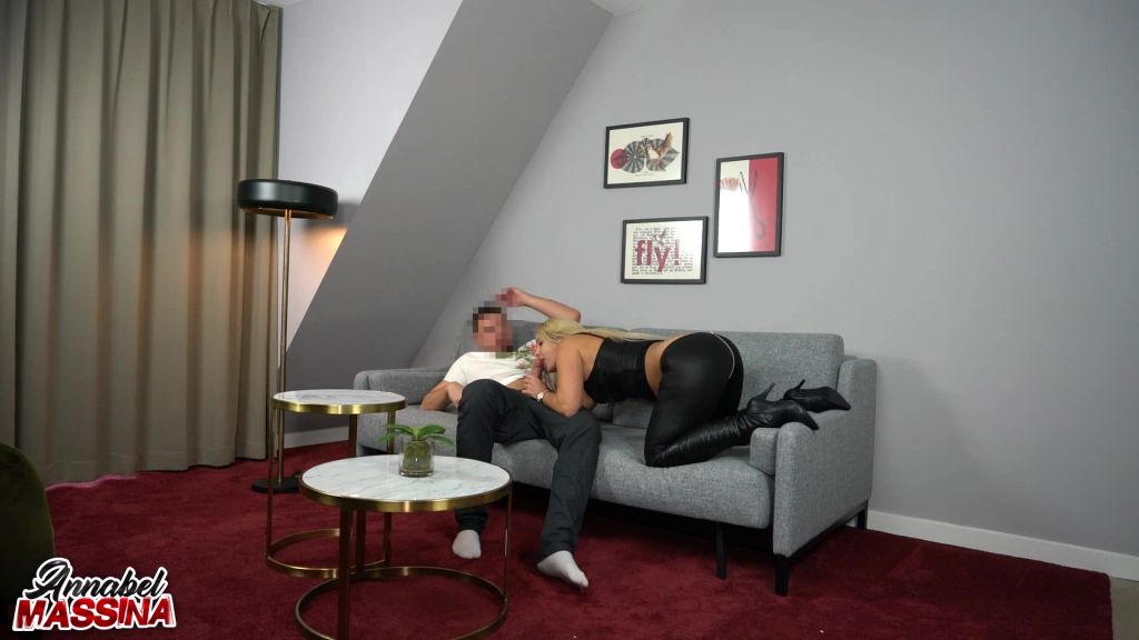 sexy foto nr. 4 von Privatfick Lederschlampe wird gnadenlos zerbumst
