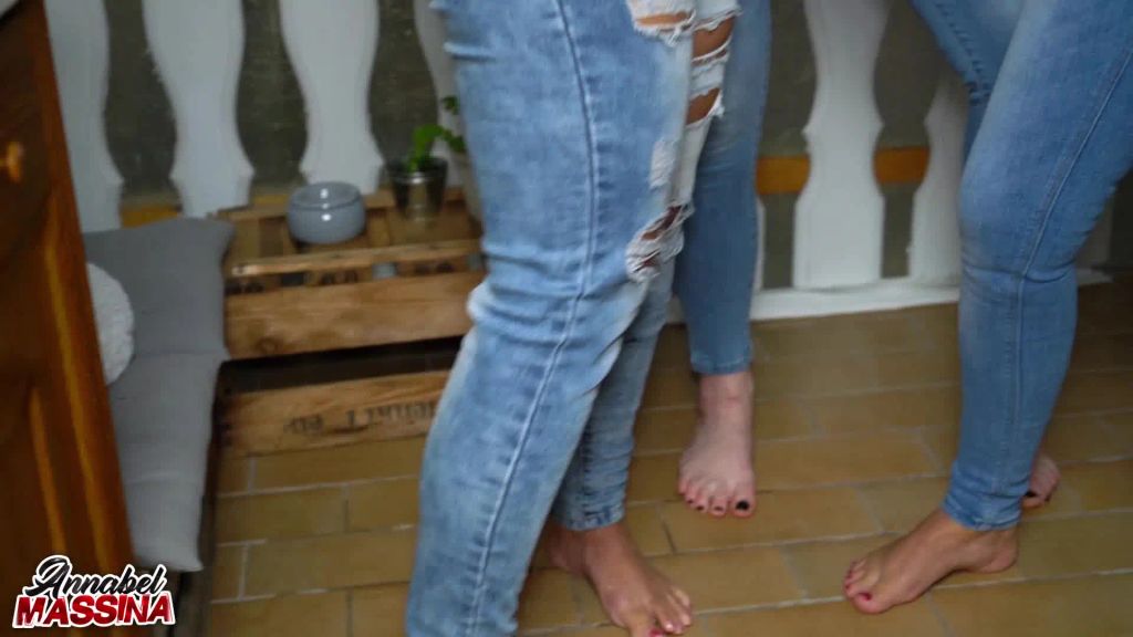 sexy foto nr. 3 von XXL Jeanspiss während der Mittagspause