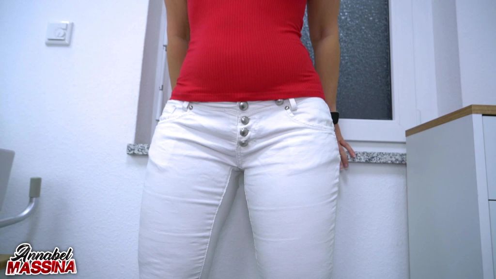 sexy foto nr. 3 von XL Jeanspiss, Pisse trinken, von oben bis unten voller Pisse