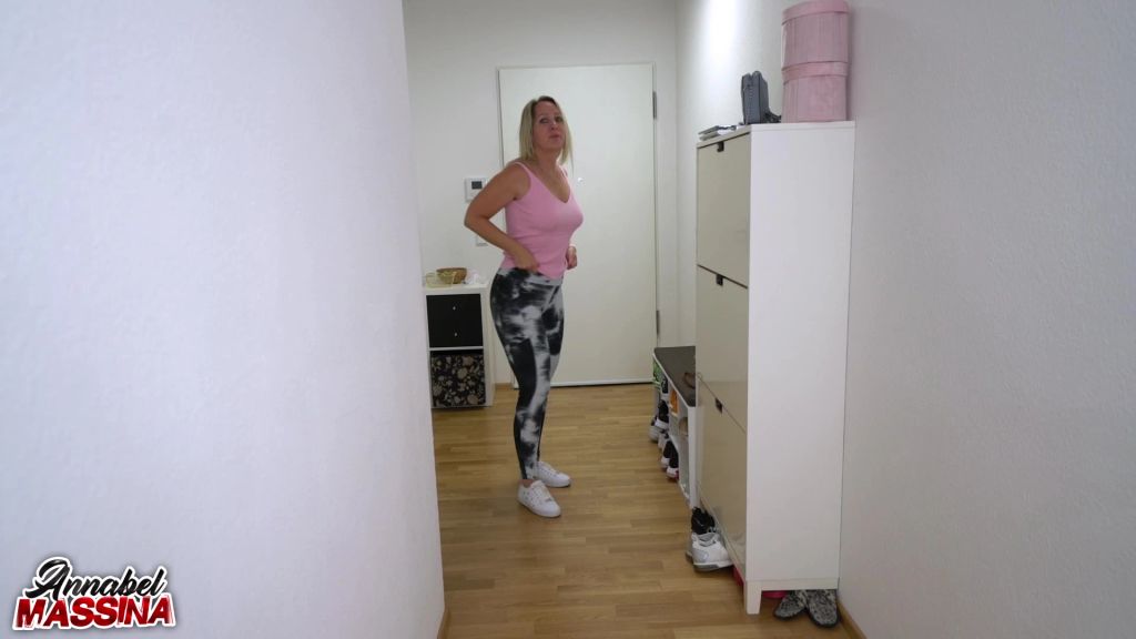 sexy foto nr. 4 von Verficktes Luder wartet am Ortsrand