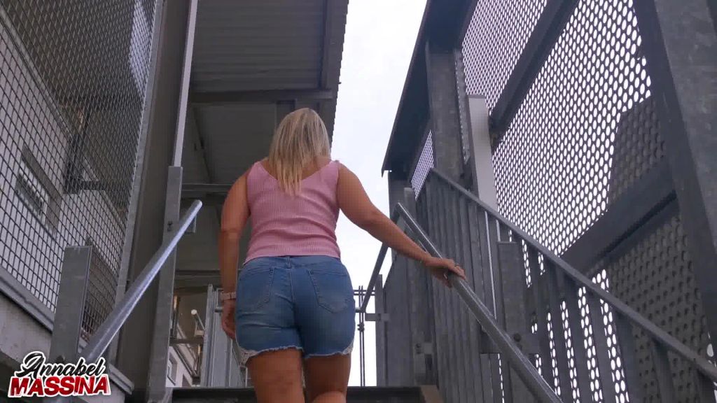 sexy foto nr. 4 von Fickgeile Baustellen Schlampe bumst Maurer durch
