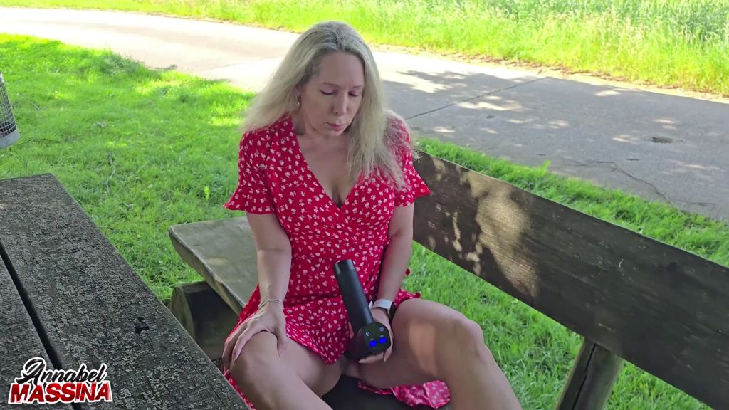 sexy foto nr. 8 von Hardcore Public Orgasmus 12.000 U. für die Milf Fotze