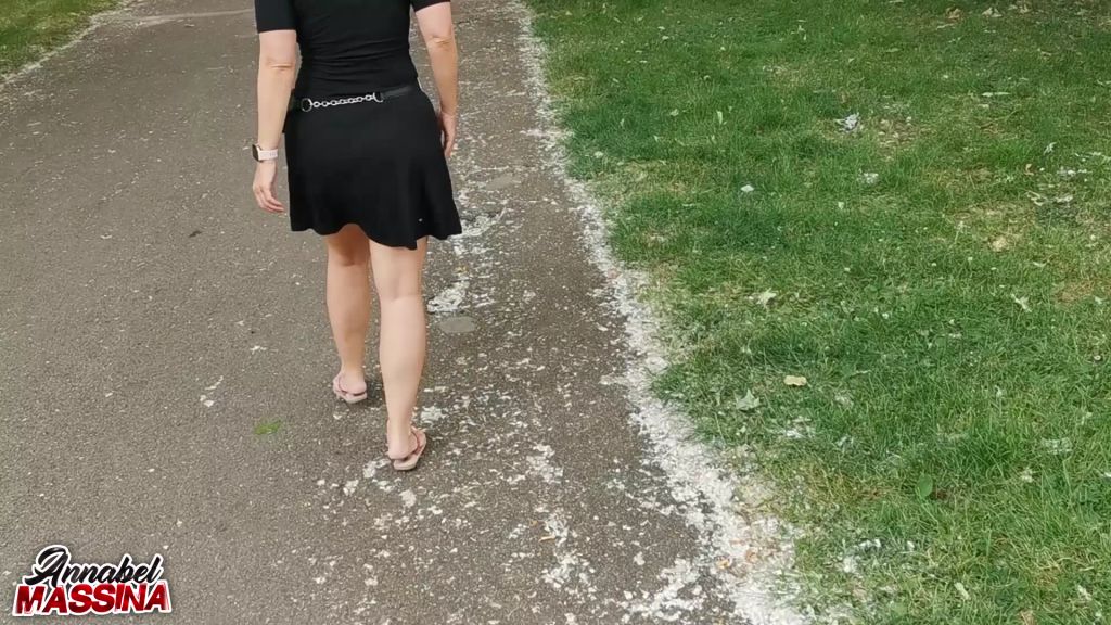 sexy foto nr. 5 von Ferngesteuerte Orgasmus Fotze beim Volksfest