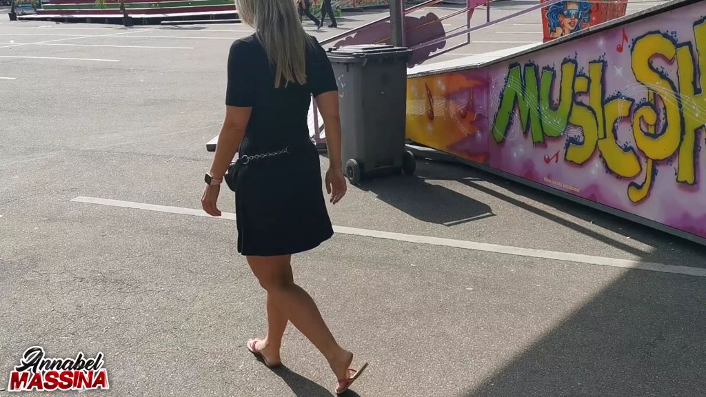 sexy foto nr. 6 von Ferngesteuerte Orgasmus Fotze beim Volksfest