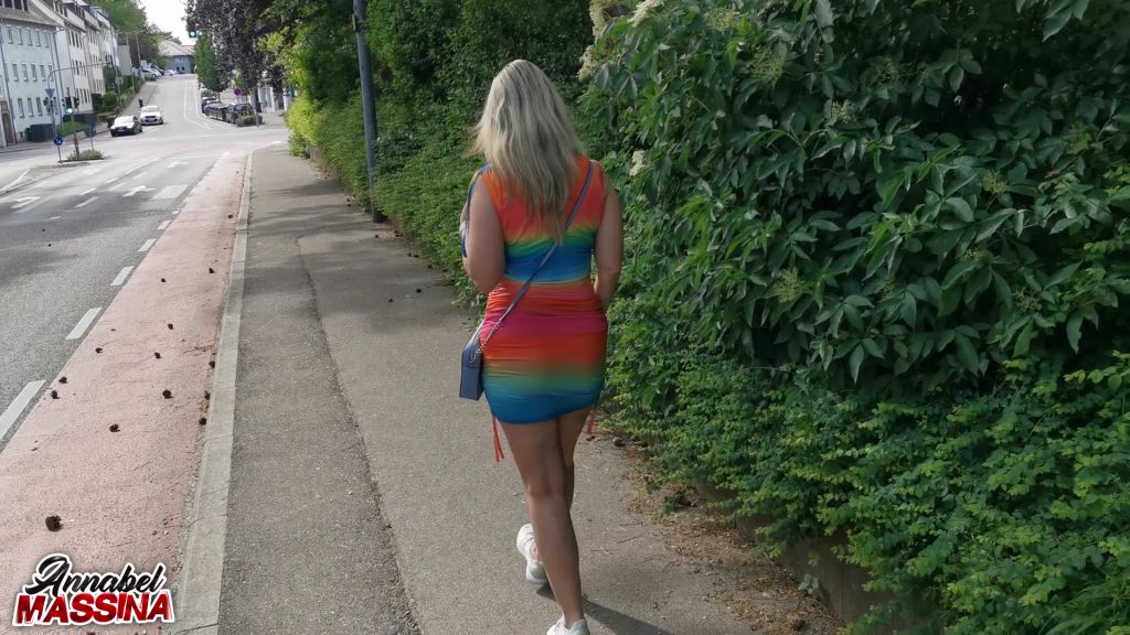 sexy foto nr. 6 von Ferngesteuerte Orgasmuskontrolle durch die Stadt