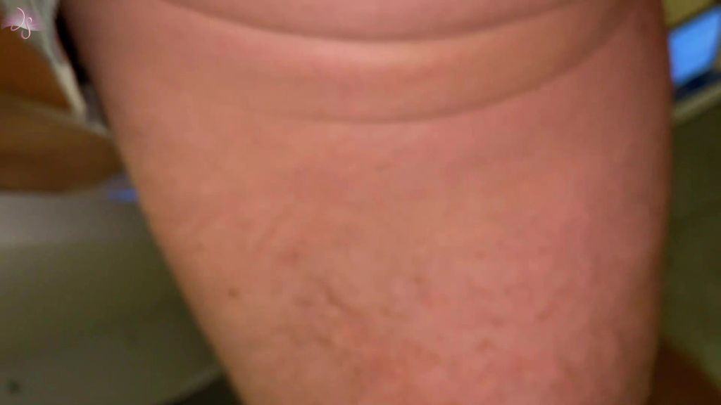 sexy foto nr. 7 von FUCK! Mein Chef schaut meine PORNOS!!!