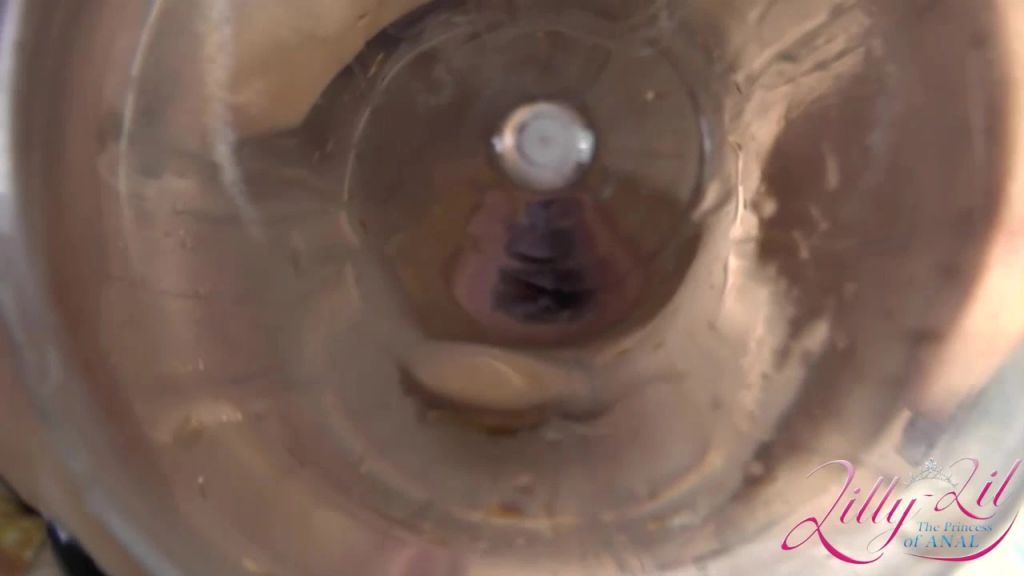 sexy foto nr. 5 von Fotzendehnung EXTREM - Flasche in der Möse