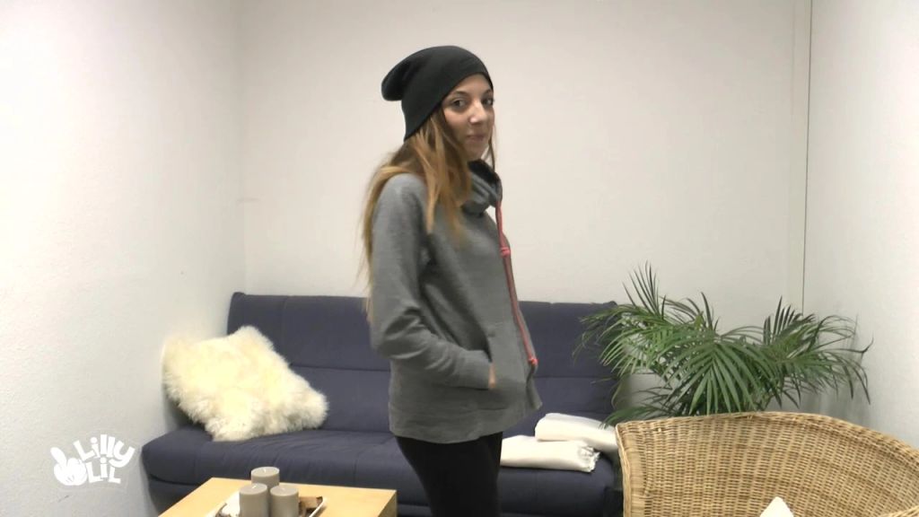 sexy foto nr. 2 von Porno Casting mit schmierigem Agent - Türchen Nr.13