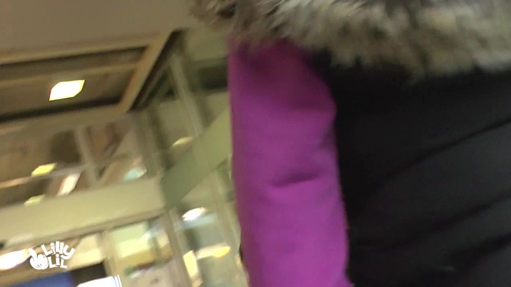 sexy foto nr. 5 von Doppelt Public Piss Aktion