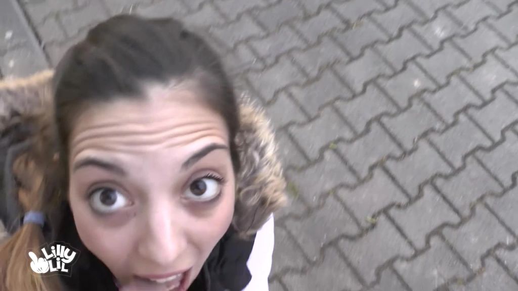 sexy foto nr. 3 von PUBLIC SEX - Mit der Fotze die Stange poliert