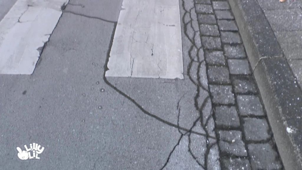 sexy foto nr. 10 von PUBLIC PISS ESKALATION - Mehr Public geht nicht!