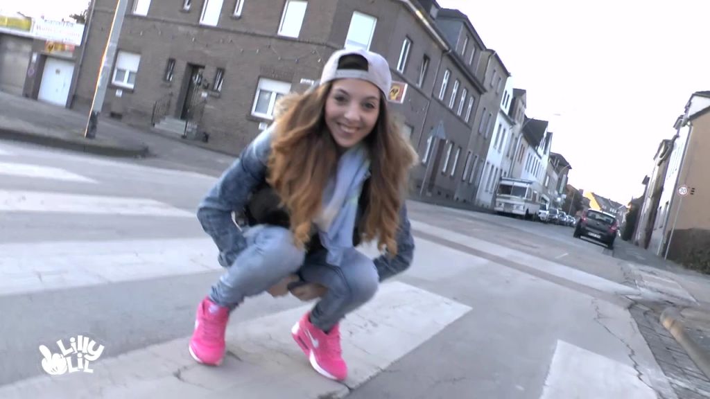 PUBLIC PISS ESKALATION - Mehr Public geht nicht!