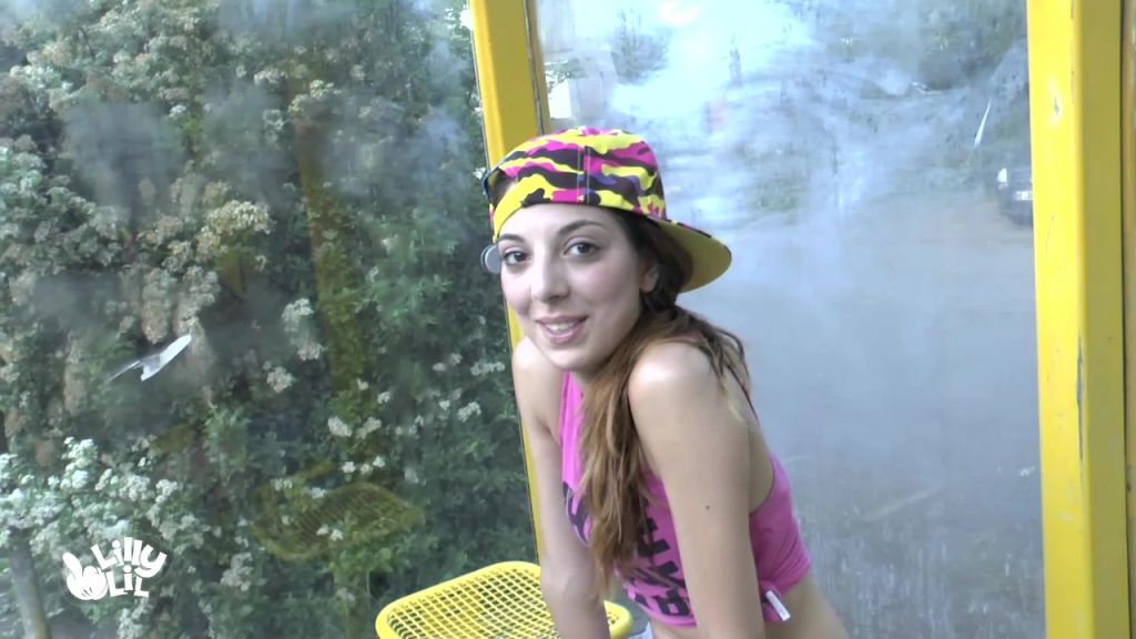 sexy foto nr. 4 von Wichsanleitung für Fan an der Bushalte