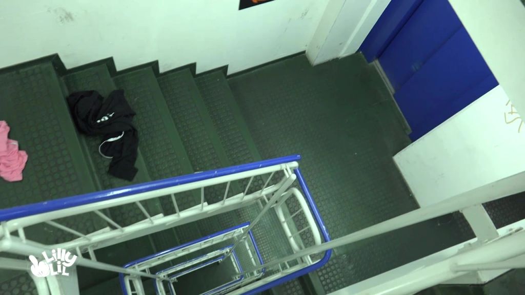 sexy foto nr. 10 von Von User auf der Strasse erkannt - Angesprochen und im Trepp