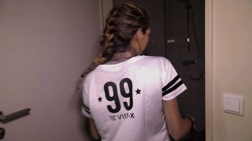 sexy foto nr. 3 von In der Dusche nach SexySoccer