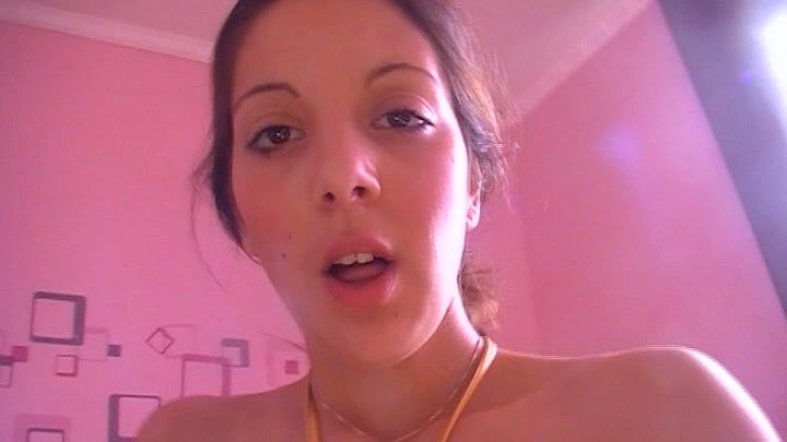 sexy foto nr. 2 von ich finger meine kleine fotze im bett