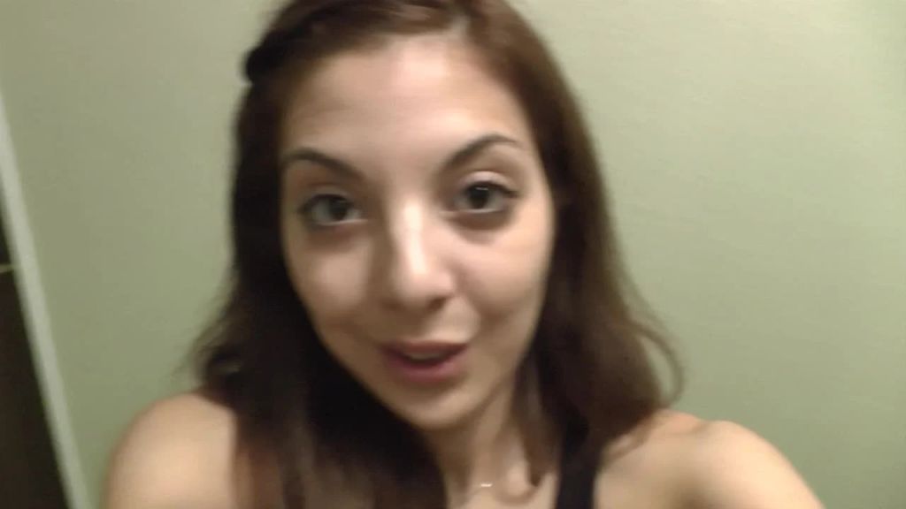 sexy foto nr. 1 von Fick dich Schwester Dein Freund Schwängert mich!!