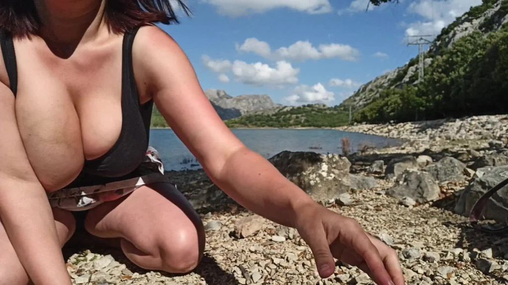sexy foto nr. 5 von Spritzige Squirty Wanderpause PUBLIC QUICKIE