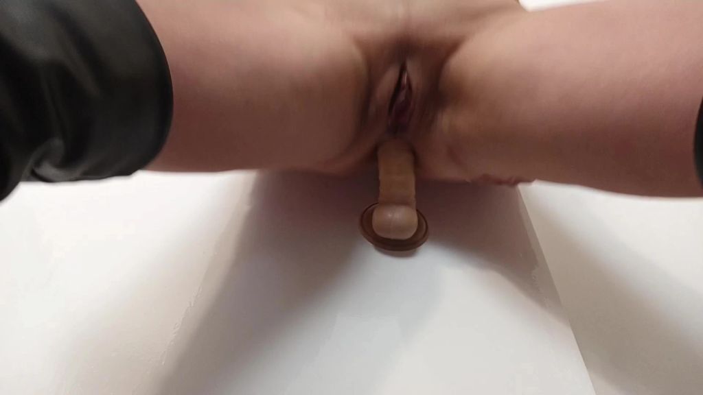 sexy foto nr. 8 von Anal in Overknees mit Squirting und Ass-to-Mouth