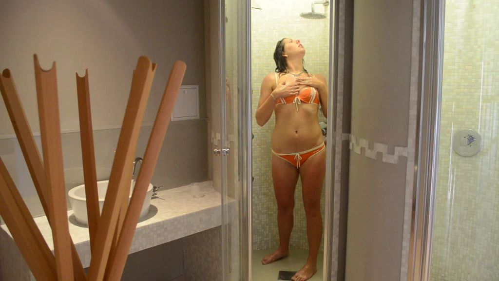 sexy foto nr. 5 von Vicky nach dem Sport :)