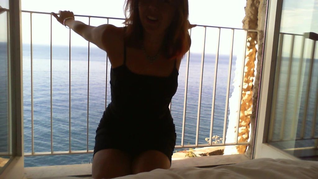 sexy foto nr. 7 von Vicky im Hotel 1