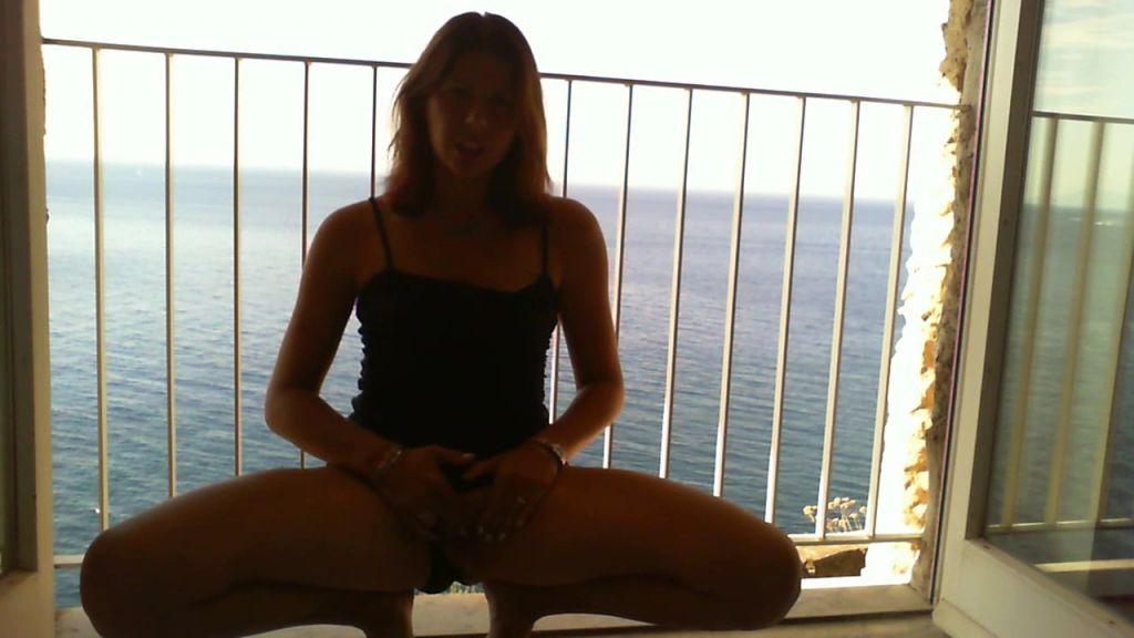 sexy foto nr. 9 von Vicky im Hotel 2