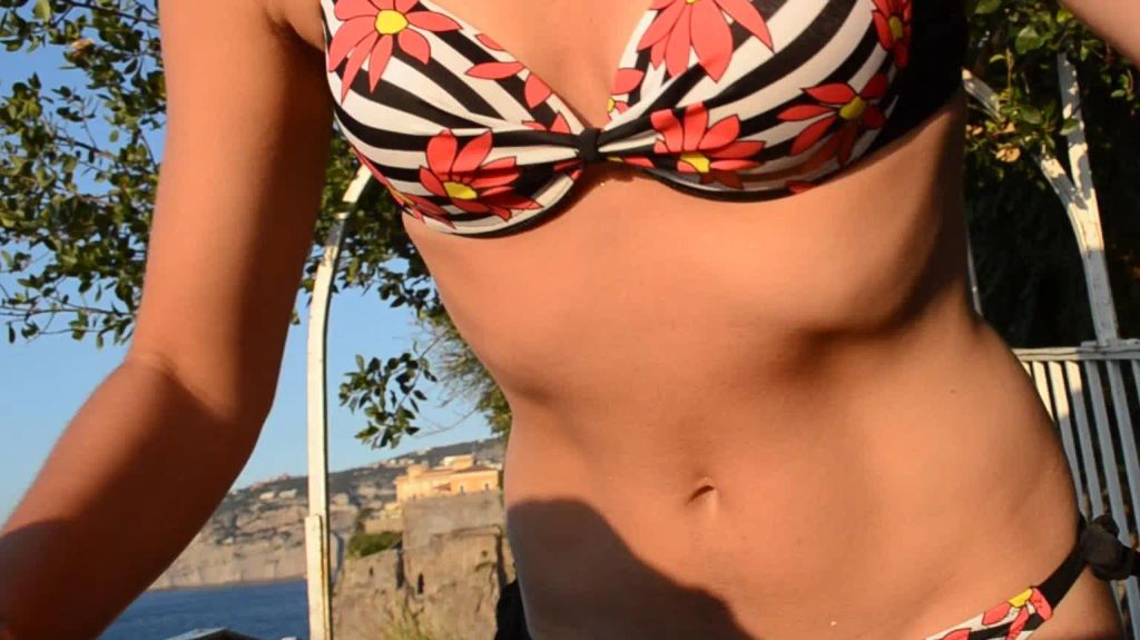 Vicky im Bikini