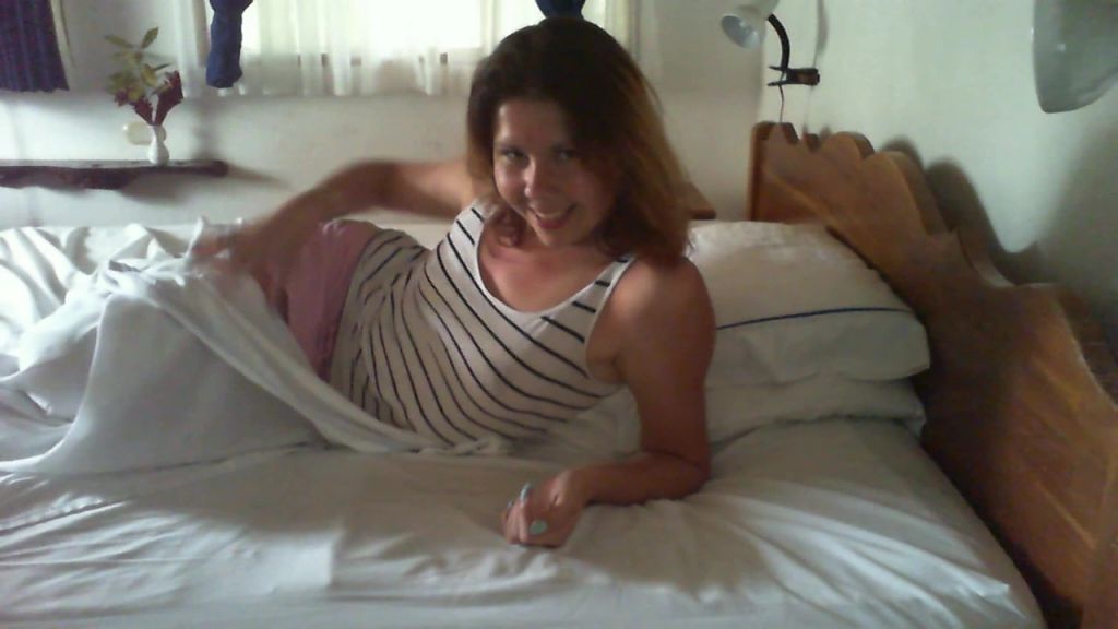 sexy foto nr. 3 von Mit Vicky im Bett :)