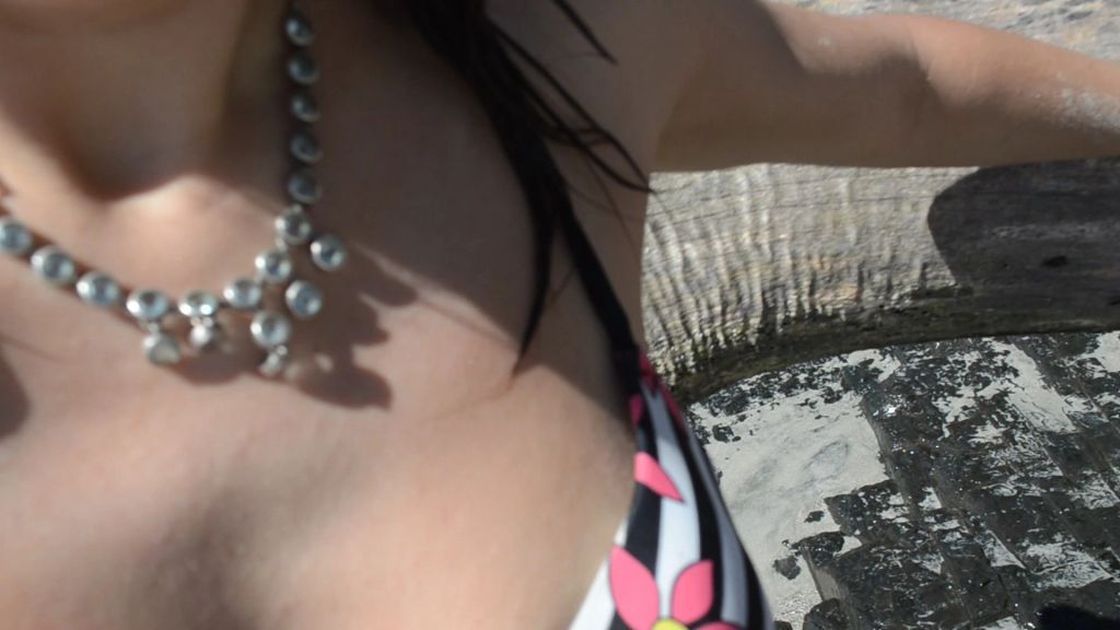 sexy foto nr. 5 von Vicky am Meer