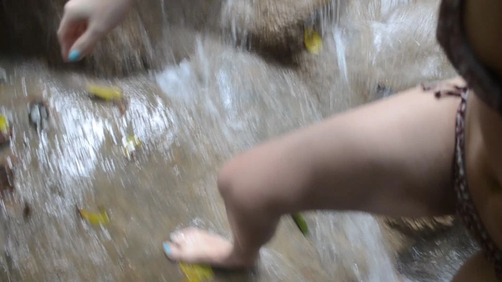 sexy foto nr. 4 von Vicky im Dschungel