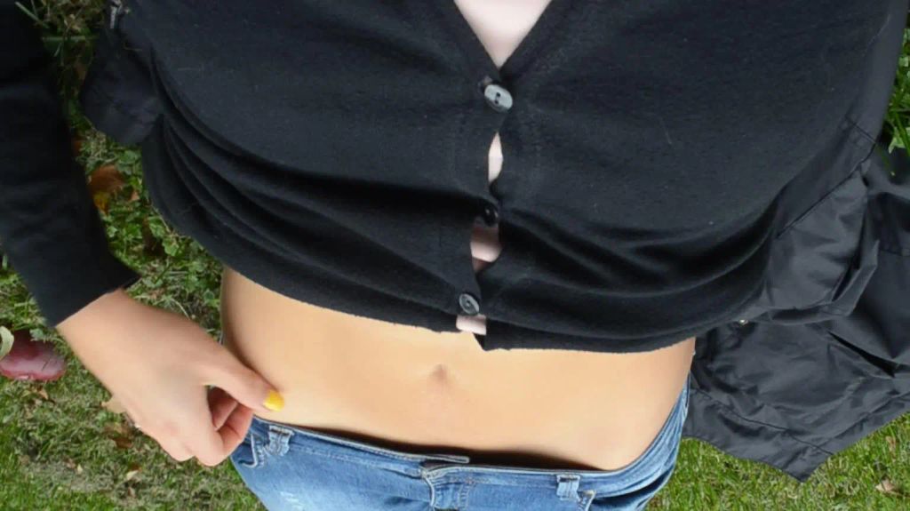 Vickys public in der Apfelplantage