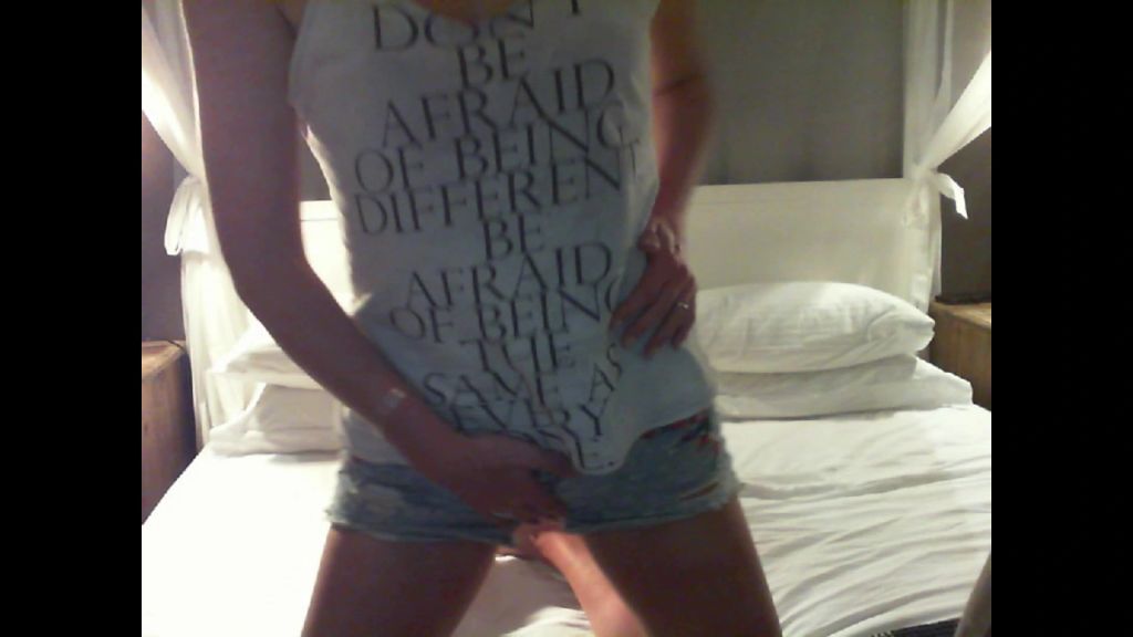 sexy foto nr. 2 von Vicky Im Hotel Fsk 18