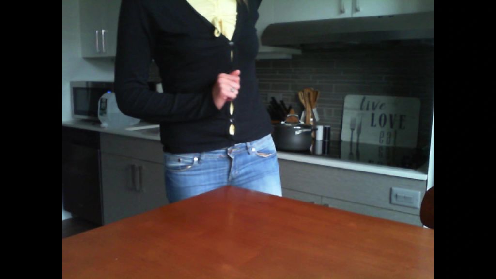sexy foto nr. 3 von Vickys Quicki auf dem Küchentisch