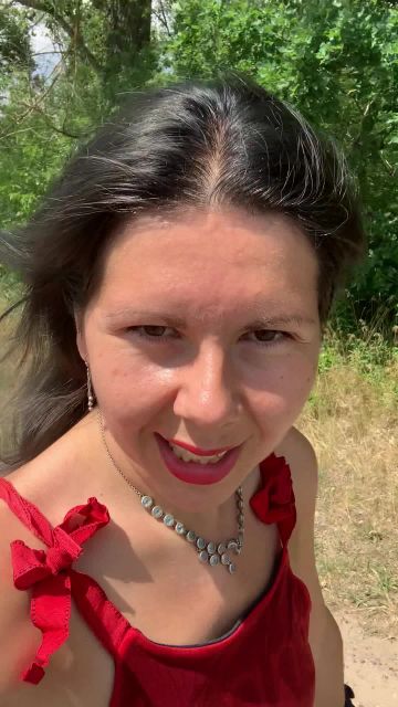 sexy foto nr. 1 von Vicky lustvoll beim Inlinern