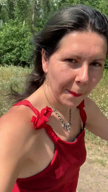 sexy foto nr. 2 von Vicky lustvoll beim Inlinern