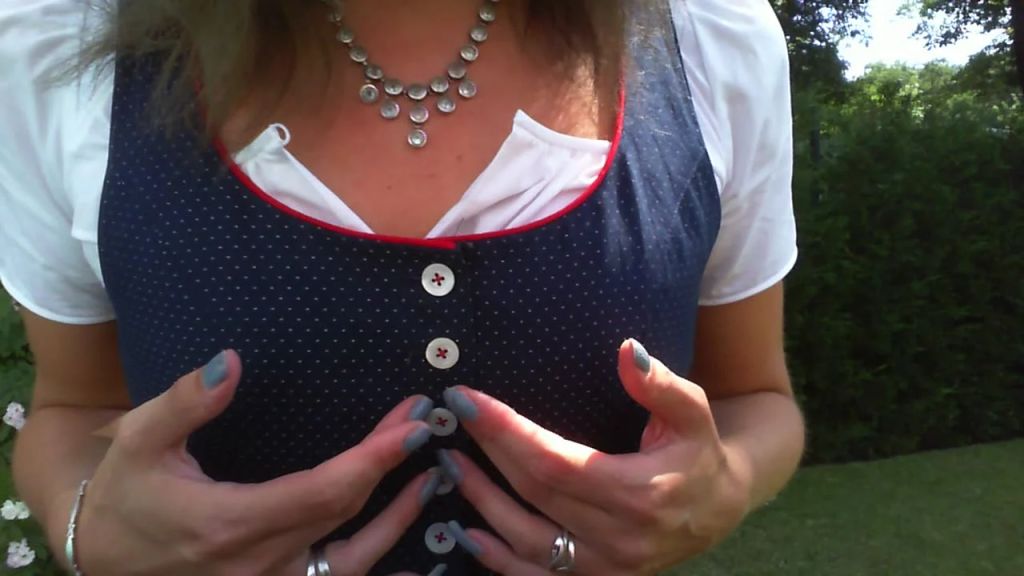 sexy foto nr. 4 von Vicky im Dirndl
