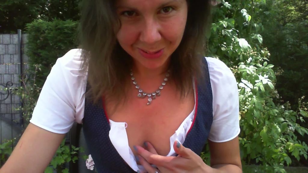 sexy foto nr. 6 von Vicky im Dirndl