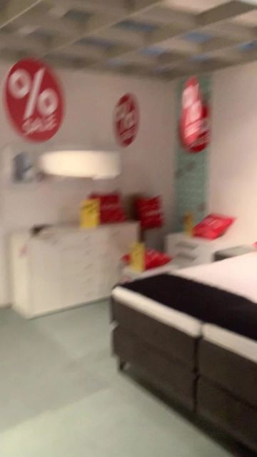 sexy foto nr. 10 von Vicky im Möbelhaus