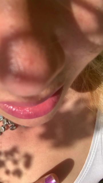 sexy foto nr. 4 von Vickys Pause im Rapsfeld