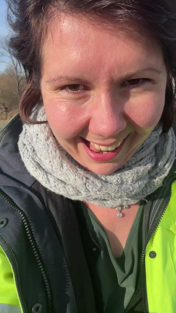 sexy foto nr. 3 von Vicky auf der Eisenbahnbrücke
