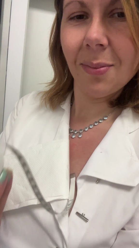 sexy foto nr. 3 von Dr. Vicky