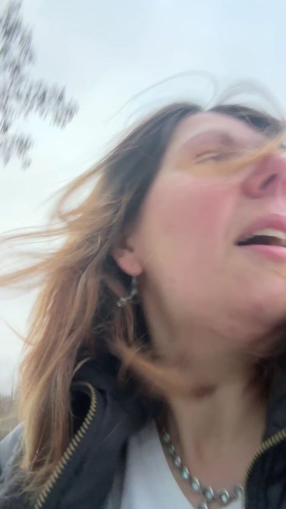 sexy foto nr. 9 von Vickys Booty-Workout im Schnee