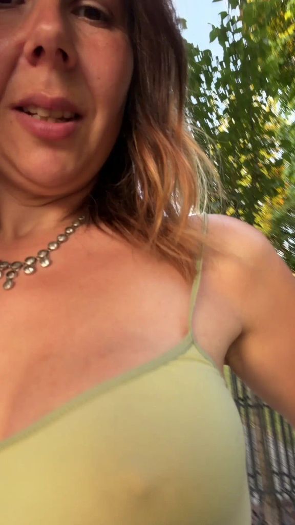sexy foto nr. 1 von Vickys Abendspaziergang