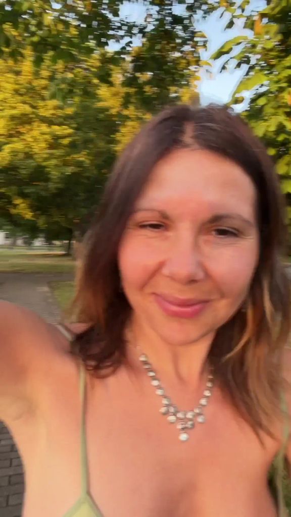sexy foto nr. 2 von Vickys Abendspaziergang