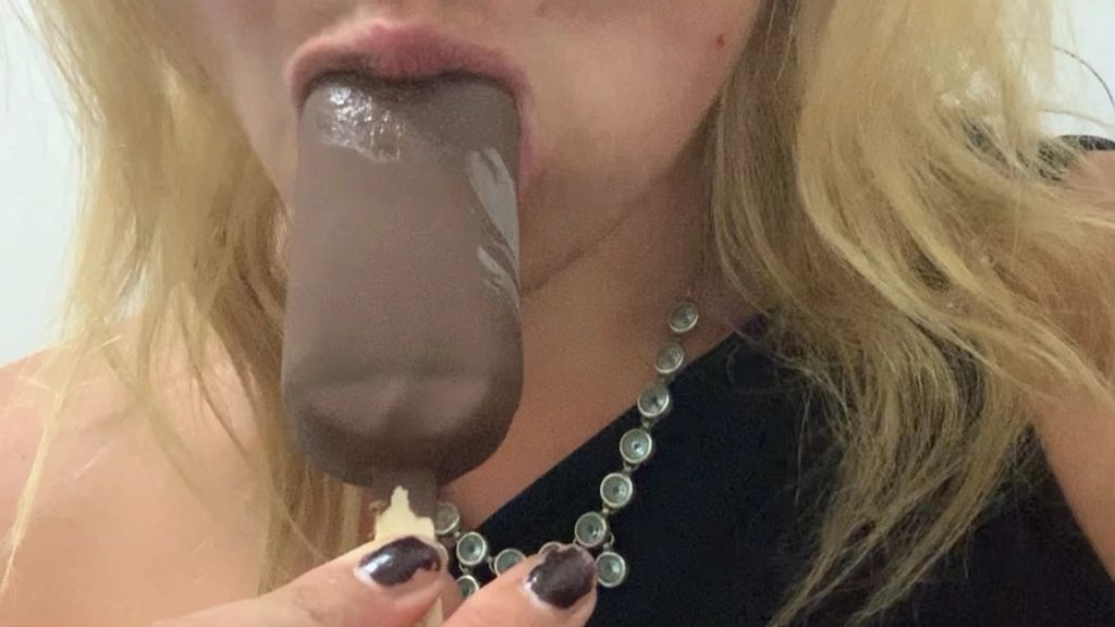 sexy foto nr. 10 von Vicky heiß auf Eis