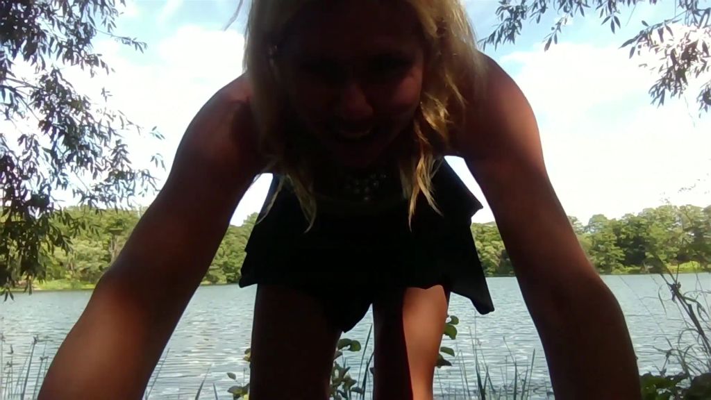 sexy foto nr. 1 von Vicky im Waldsee
