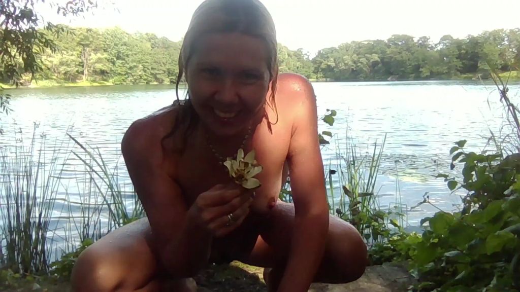 sexy foto nr. 5 von Vicky im Waldsee