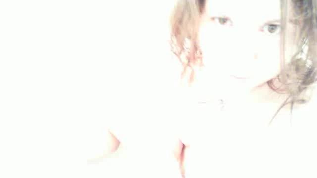 sexy foto nr. 1 von Vicky in der Wanne